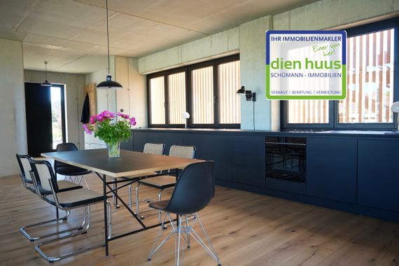 Modernes, sehr großzügiges Einfamilienhaus mit Loft-Charakter im Zentrum von Kühlungsborn