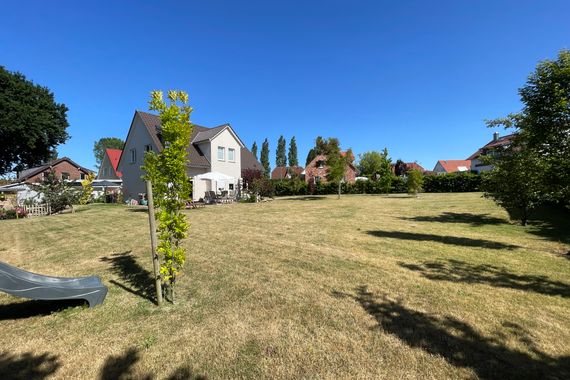 !RESERVIERT! Traumhaftes Einfamilienhaus mit idyllischem Grundstück