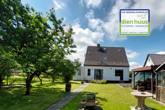 Einfamilienhaus mit viel potenzial und gepflegtem Grundstück