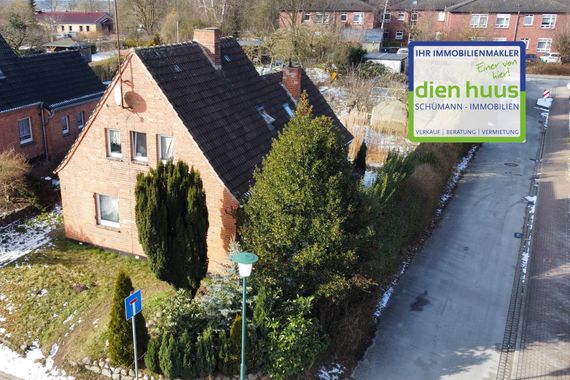 Einfamilienhaus in ruhiger Lage mit weitläufigem Grundstück