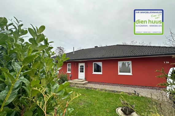 Bungalow mit idyllischem Grundstück