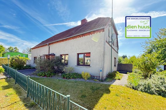 Einfamilienhaus mit viel potenzial und weitläufigem Grundstück