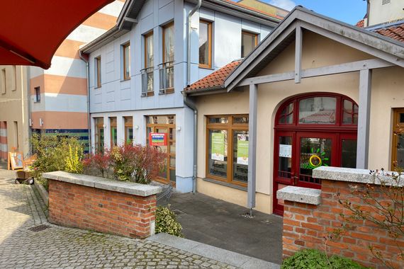 12 MONATE HALBE MIETE Gewerbeeinheit Alexandrinenhof in Bad Doberan